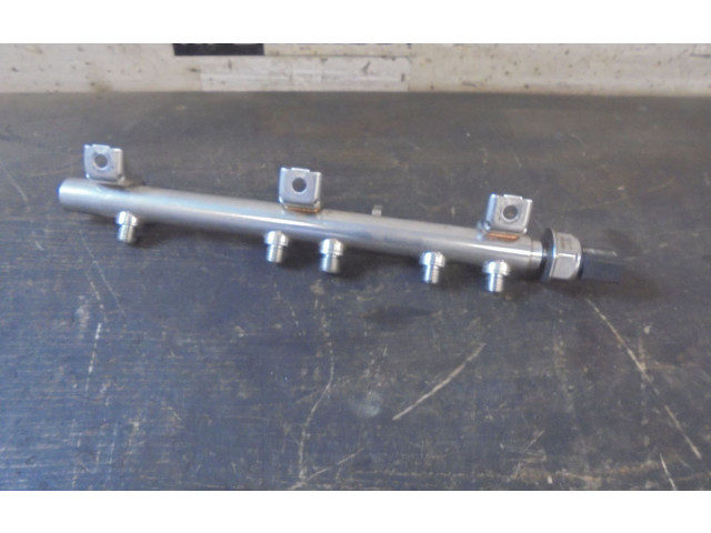 Топливная рампа 7562474, 7537319 BMW 1 E81 E87 для двигателя N43-B20A