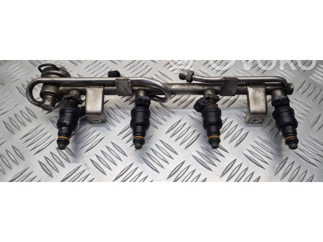 Vstřikovací lišta 058133551, 280150447 Audi A6 S6 C5 4B AEB