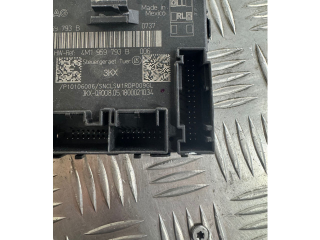 Řídící jednotka 4M1959793B   Audi Q7 4M 2016