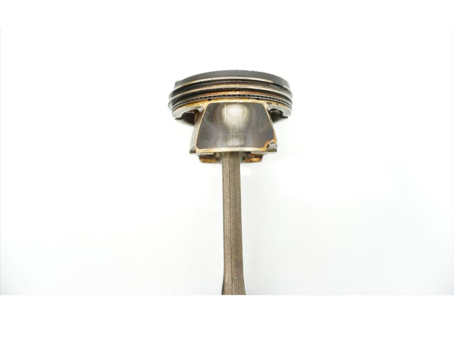 Píst AWA Audi A4 S4 B6 8E 8H AWA