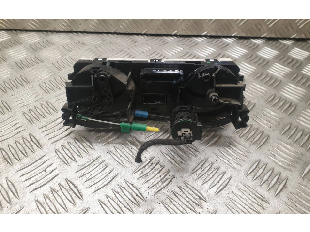 Блок управления климат-контролем 69667301 Mitsubishi Colt