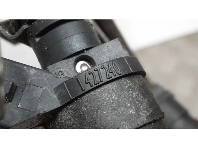 Vstřikovač 143894902, 1427240   BMW 5 E39  pro benzínový motor 2.2 M54B22 