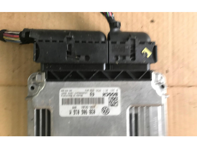 Řídící jednotka VW Volkswagen Multivan T5 2009