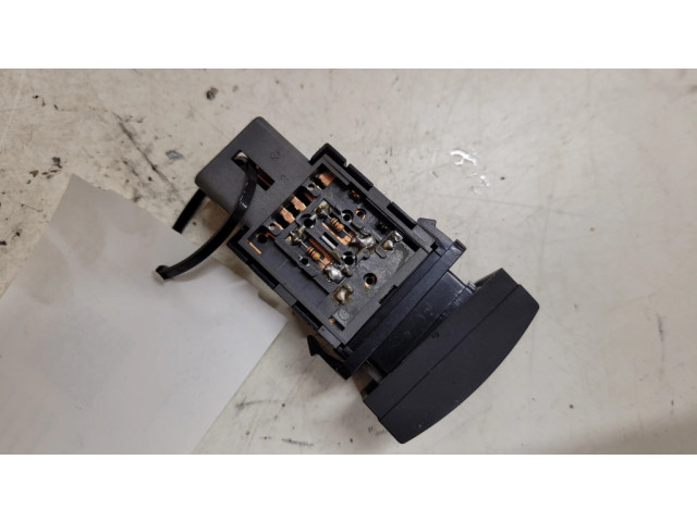 Включатель обогрева стекла с помощью электричества