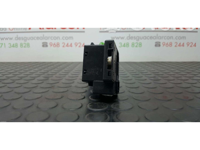 Ручка поворотов/ фонарей 4M5T13335BD   Ford Focus