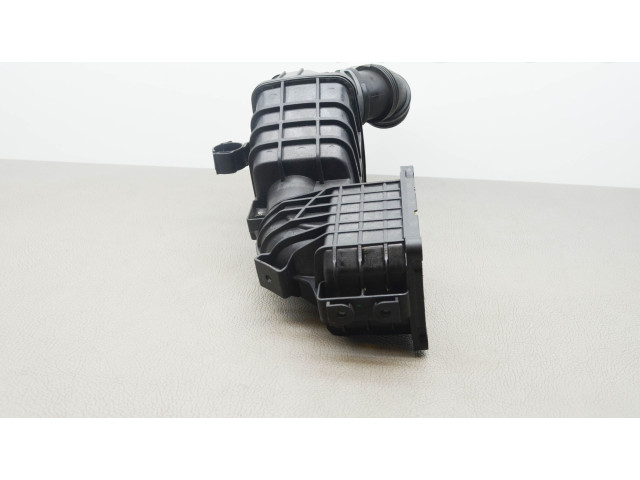 Pojistková skříňka Volkswagen Tiguan 2010