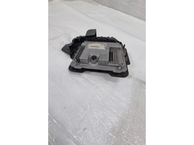 Блок управления двигателем Блок управления CV11-12A650-CD   Ford B-MAX