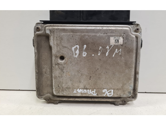 Блок управления дверью 03G906021PB, 0281013897   Volkswagen PASSAT B6