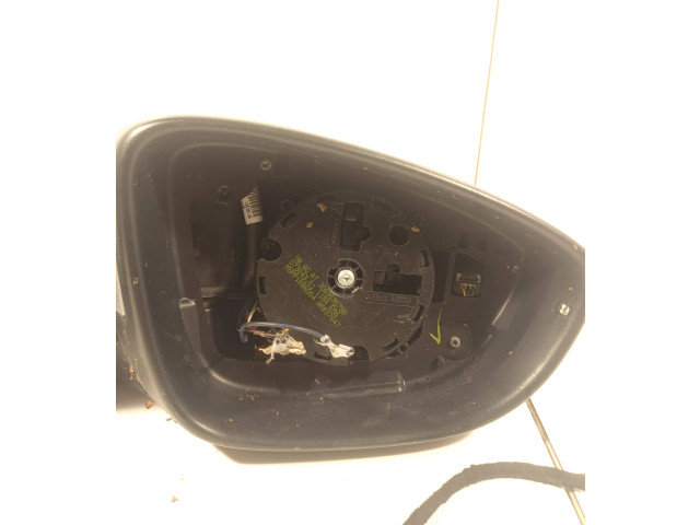 Зеркало электрическое Volkswagen Jetta VI 2011 - 2018 года