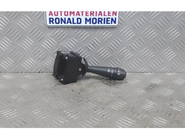 Ручка стеклоочистителей 8201167982, 8201167982   Dacia Sandero