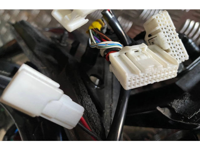 Zpětné zrcátko  Infiniti M Y51 2010  INFINITIM37, M37  