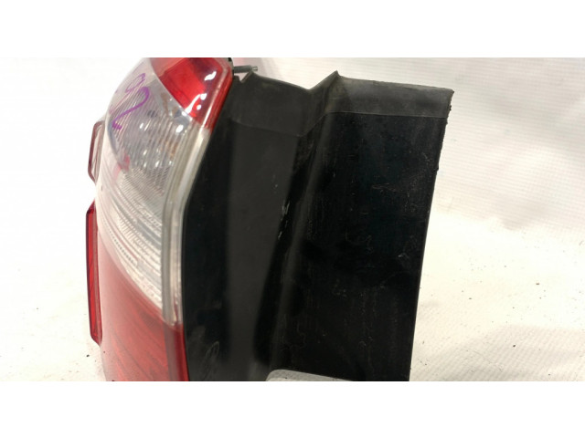 Задний фонарь левый сзади     Ford Focus   2010-2017 года