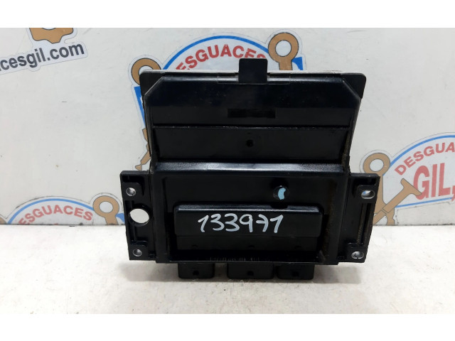 Блок управления двигателя 8201002106   Dacia Sandero