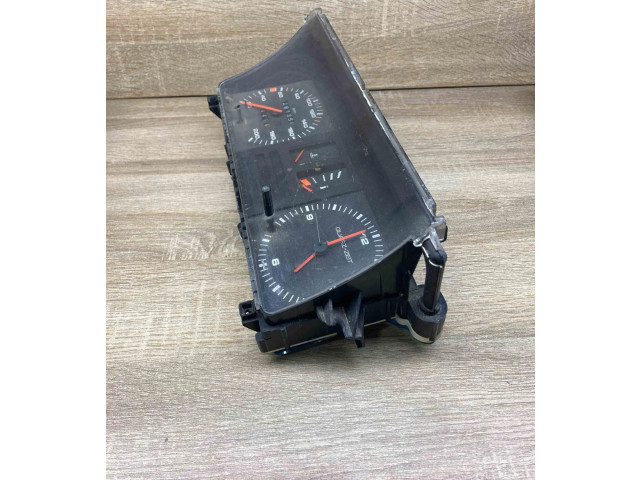 Přístrojová deska Audi 80 90 B2 1978 81117331