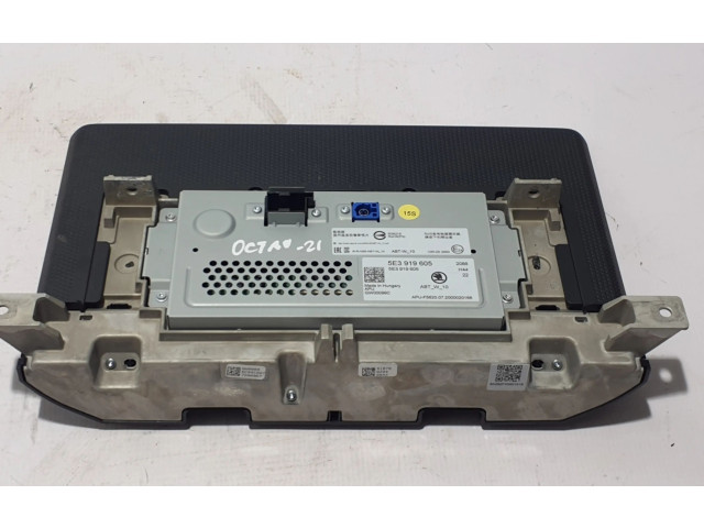 Экран/ дисплей / маленький экран 5E3919605 Skoda Octavia Mk4