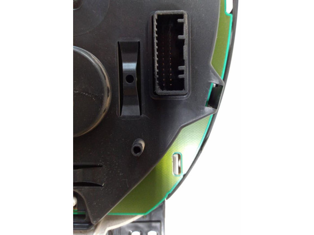 Geschwindigkeitsmesser Cockpit 248101921R Dacia Logan II