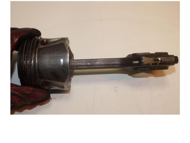 Поршень с шатуном 940A4000 Alfa Romeo Giulietta