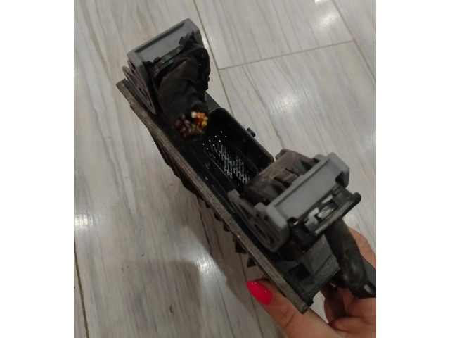 Блок управления двигателем Блок управления 8200399038   Renault Clio III