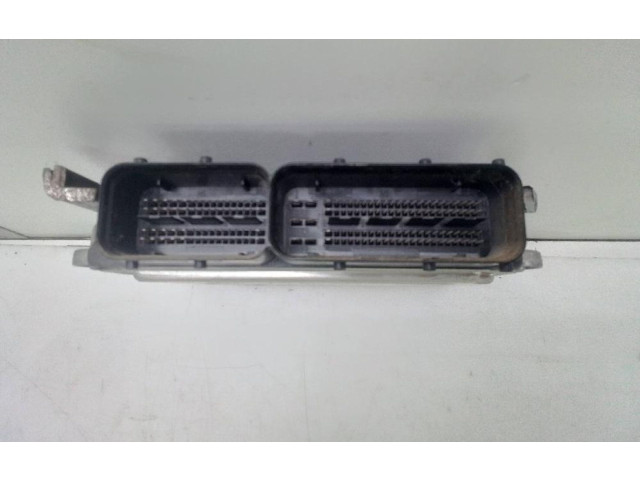 Řídící jednotka 03G906021LL   Volkswagen Caddy 2015