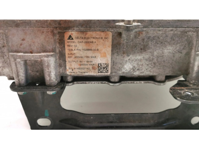 Преобразователь напряжения