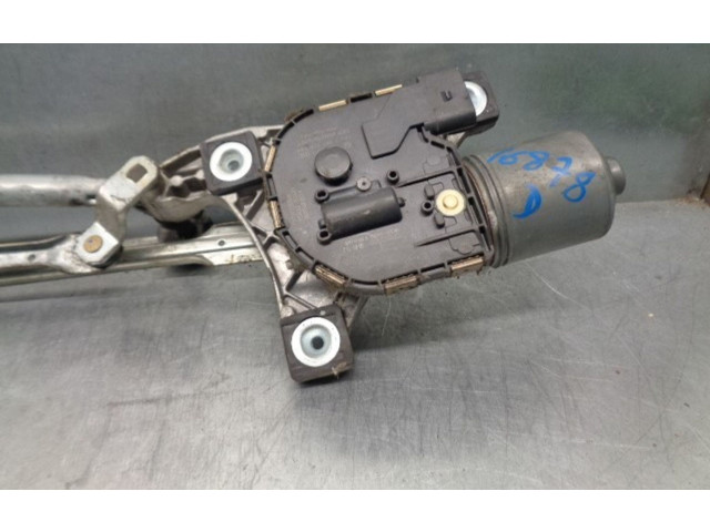 Моторчик дворников 31253518, 1397220585    Volvo V50