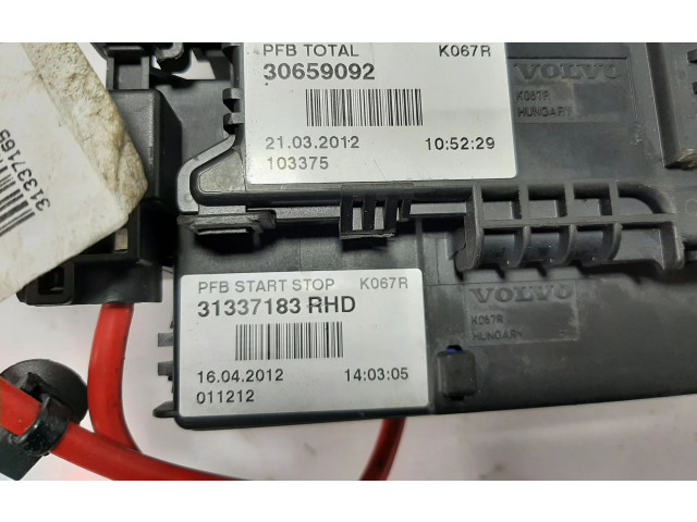 Pojistková skříňka Блок монтирования реле 31337183, 30659092 Volvo XC70 2012