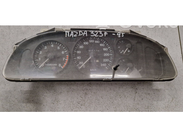 Панель приборов L6611669Z   Mazda 323 F       