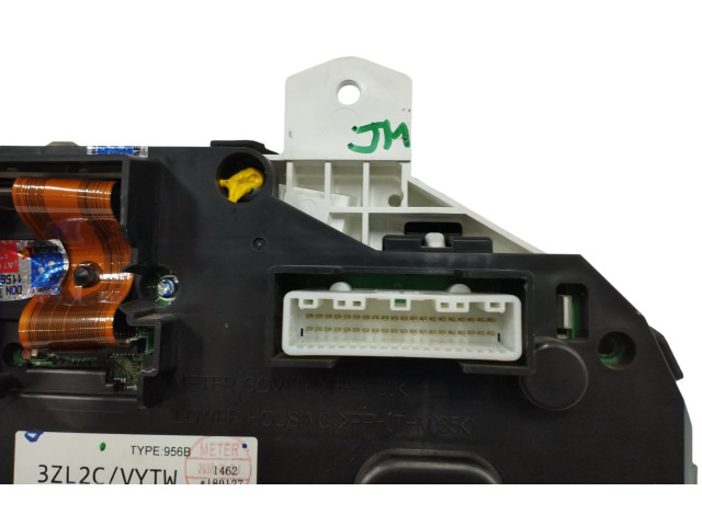 Pojistková skříňka 3ZL2C Nissan Pulsar 2018