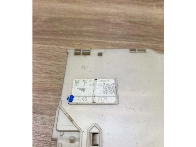 Pojistková skříňka 8273030631, 705050181 Lexus GS 300 400 430 1991