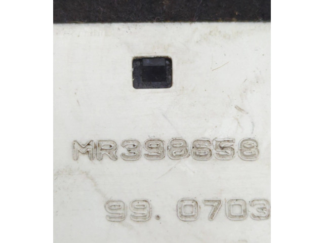 Блок управления климат-контролем MR398658, 990703 Mitsubishi Space Runner