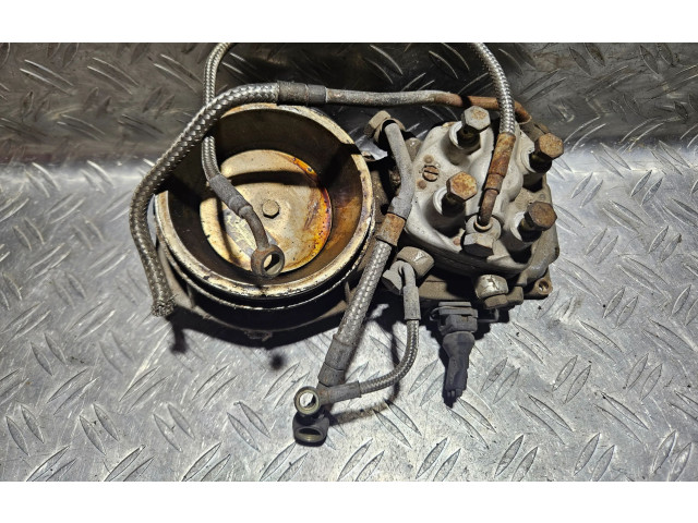 Топливная рампа 0438121011, 026133355 Audi 80 90 B3