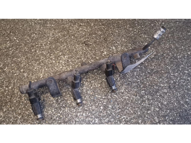 Vstřikovač 0280155784   Chrysler Voyager  pro benzínový motor 2.4  