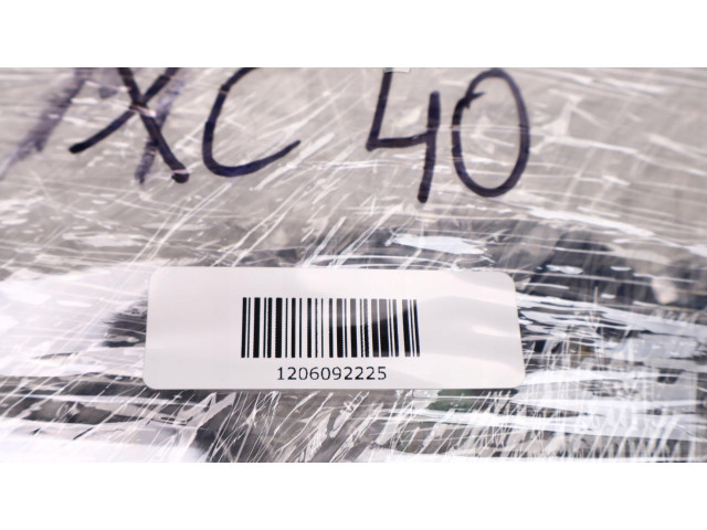 Руль Volvo XC40 - года 32227629