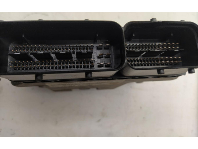 Řídící jednotka 03L906018BT   Volkswagen Caddy 2011