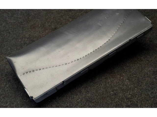 Подушка безопасности для колен 5G1880841C Volkswagen Golf VII