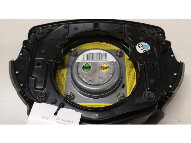 Подушка безопасности водителя 61245240F, DCW211   Mercedes-Benz E W211