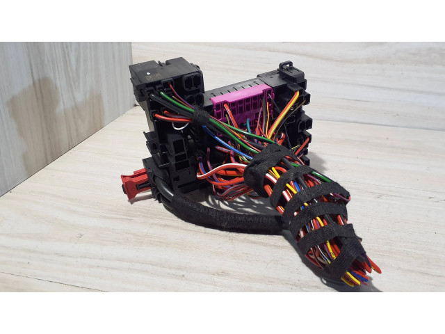 Pojistková skříňka 2Q0937615A, N03380 Audi A1 2019