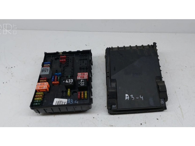 Pojistková skříňka 1K0937124, 1K0937132 Audi A3 S3 8P 2005