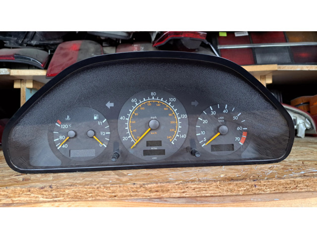 Přístrojová deska Mercedes-Benz C W202 1997 2025404911, 110008558039