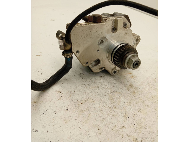 Топливный насос MN135000, NICHTZUTREFFEND Mitsubishi Colt