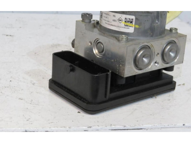 Блок АБС 476607472R Dacia Dokker - года