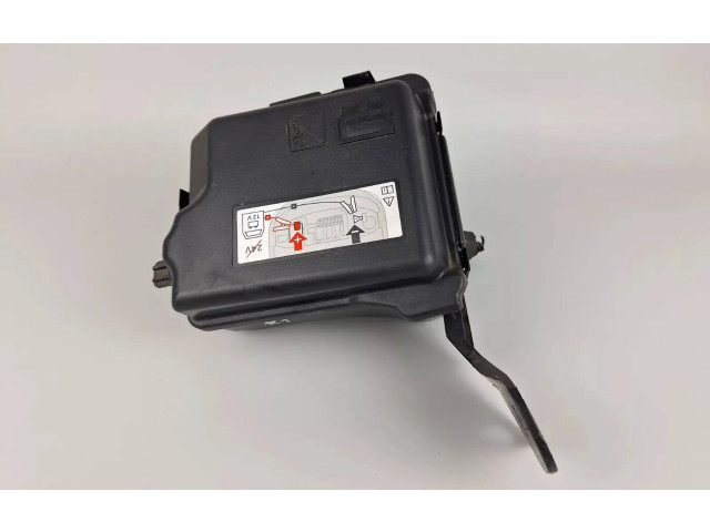 Pojistková skříňka 9824510780 Peugeot 208 2020