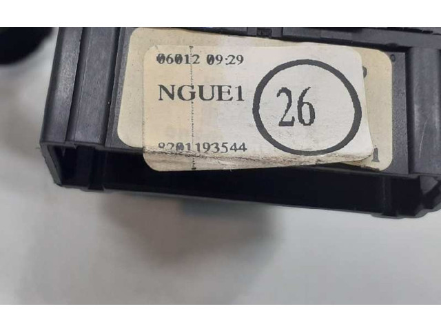 Ручка стеклоочистителей 7701048915, 8201193544 Renault Twingo II