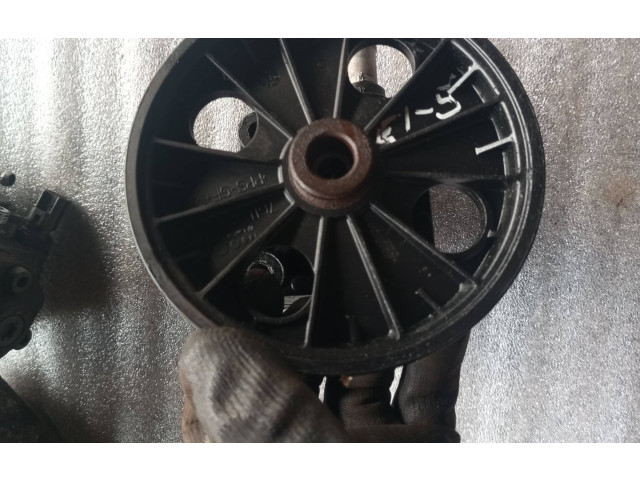 Насос усилителя руля 7611332138   Volvo XC90  