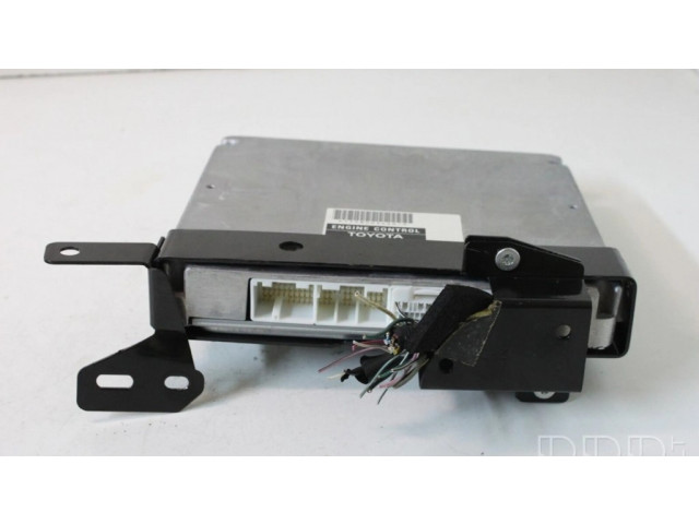 Řídící jednotka 8966105C81 Toyota Avensis T250 2007