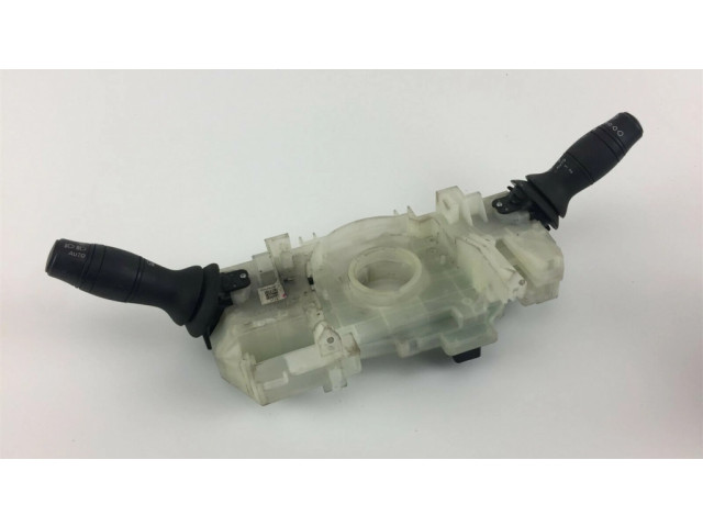 Мултифункционный включатель управления / ручка