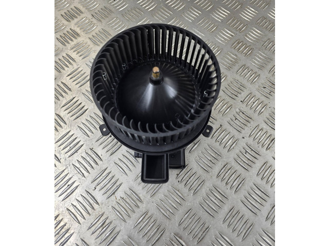 Вентилятор печки    4M1820021B   Audi A7 S7 4K8