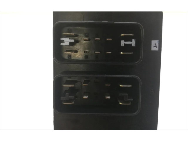 Блок предохранителей LNE2800CA Jaguar XJ X308