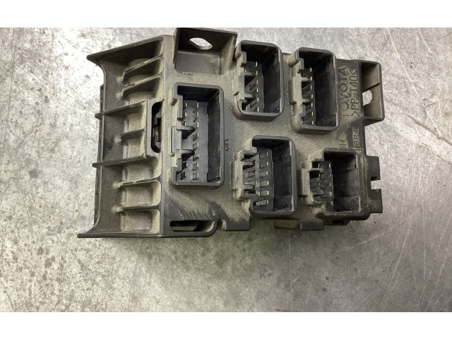 Блок предохранителей 8273405030   Toyota Corolla Verso AR10    