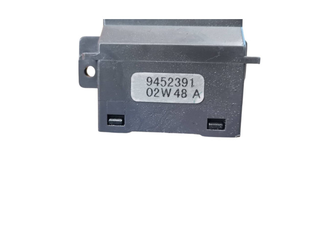 Ручка стеклоочистителей 9452391, 02W48A Volvo V70